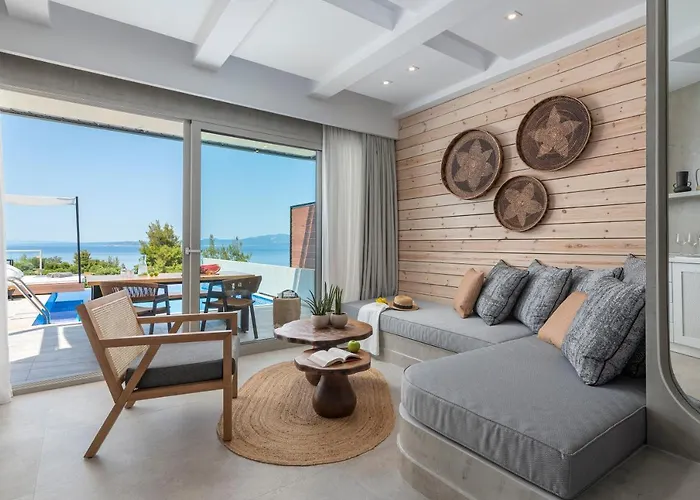 Villa D'Oro - Luxury Villas & Suites