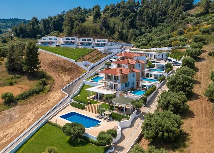 Villa D'Oro - Luxury Villas & Suites
